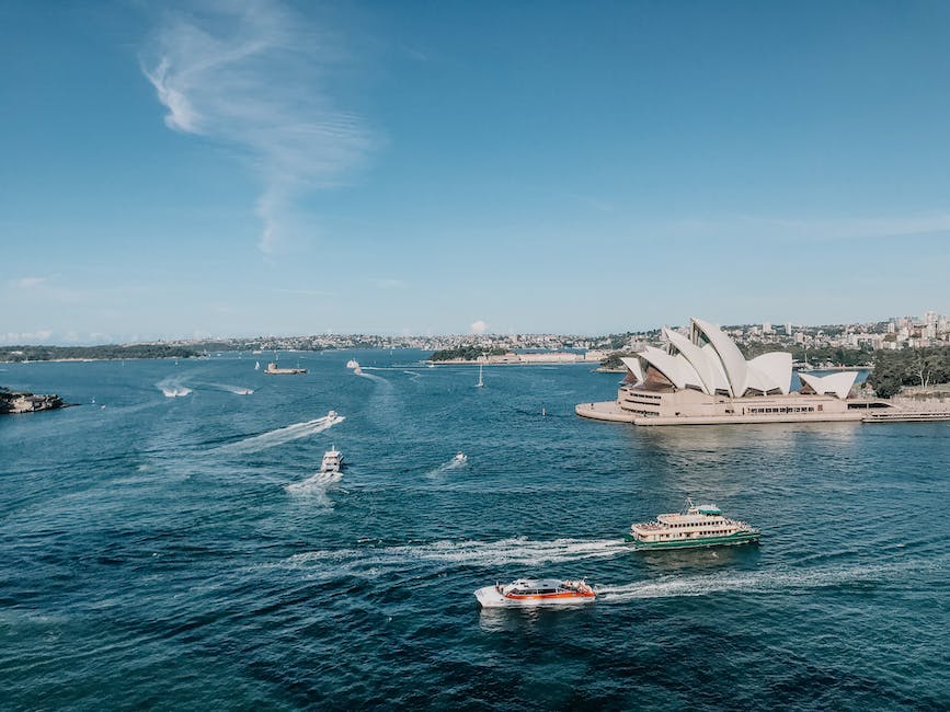 Sydney Opera House by Tiff Ng